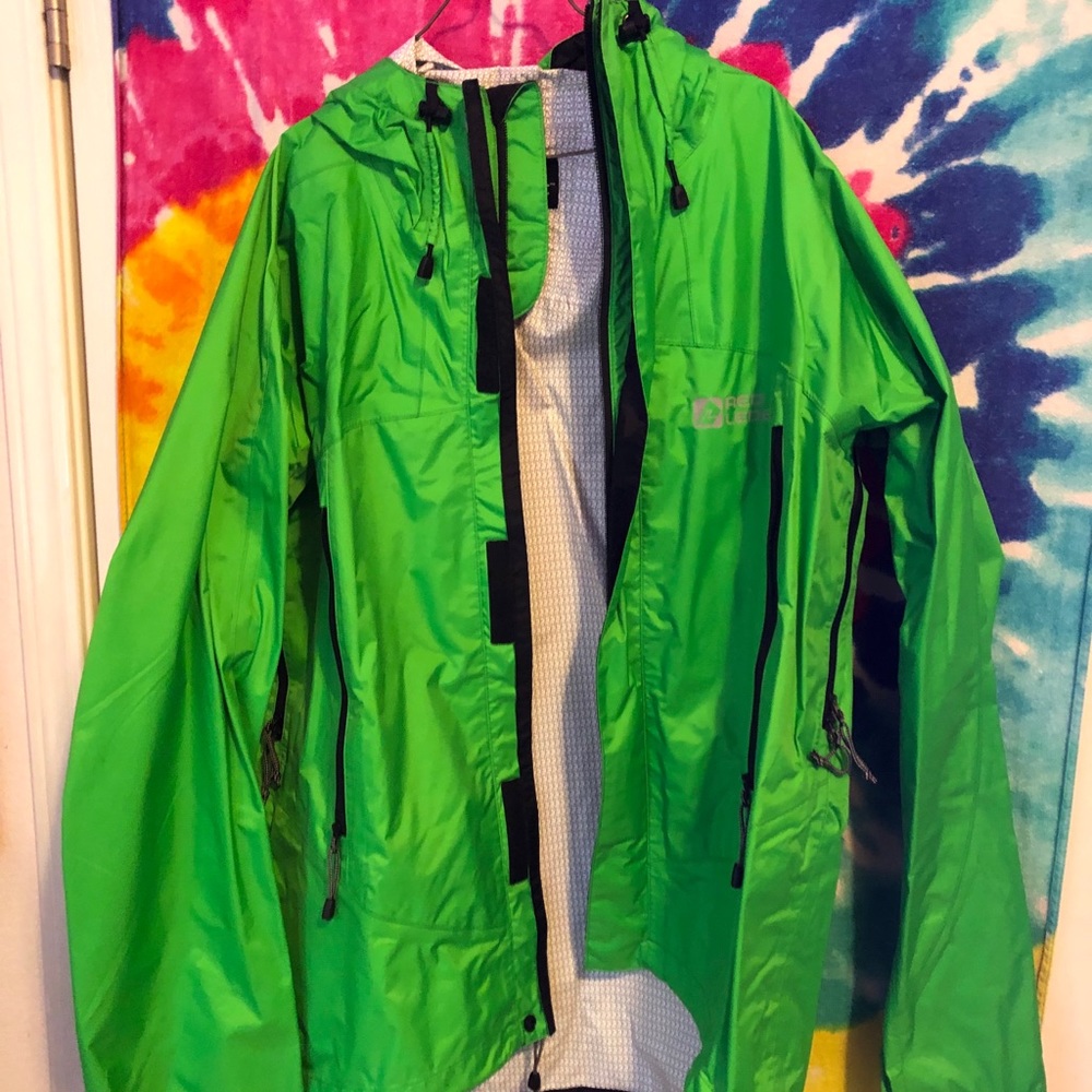 Green windbreaker in very good condition